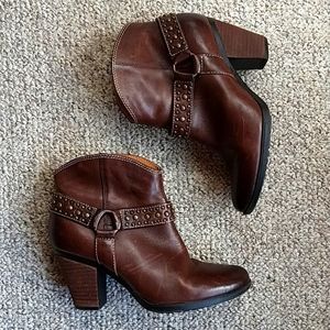 “Soft brand,  biker stacked wood heel ankle boot.